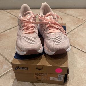 ASICS glideride max 2 running shoe pearl pink/dusty red